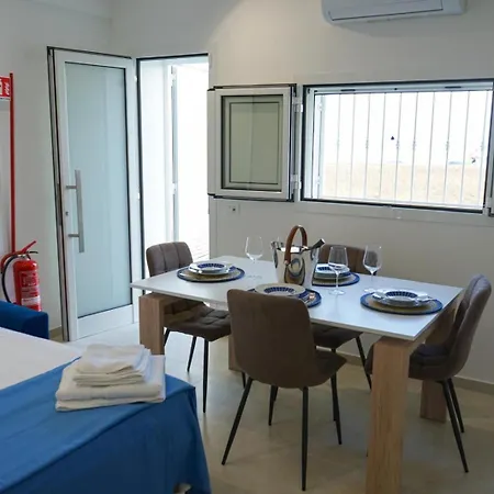 Terracina Seaside דירה