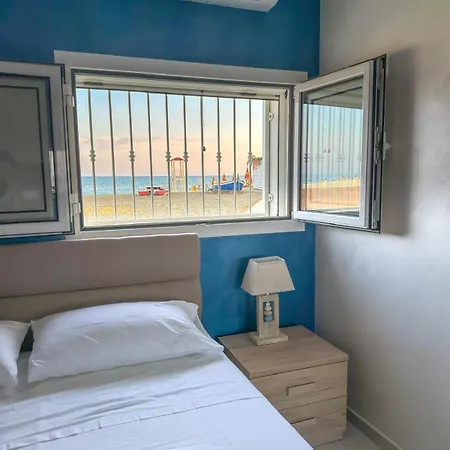 Terracina Seaside * לידו די פונדי